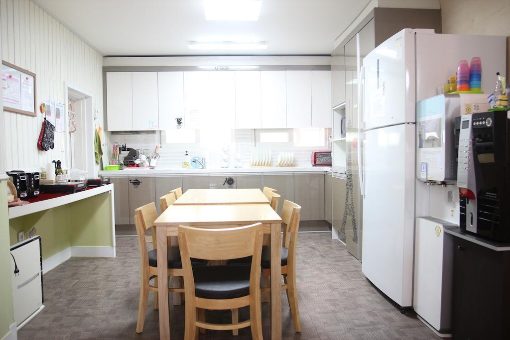 Guesthouse 710 In Haeundae Busan Eksteriør bilde
